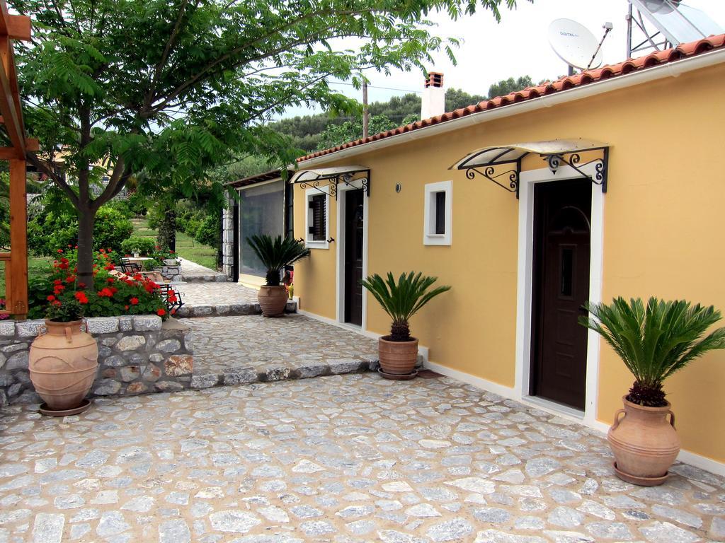 Estia Holiday Гитион Экстерьер фото