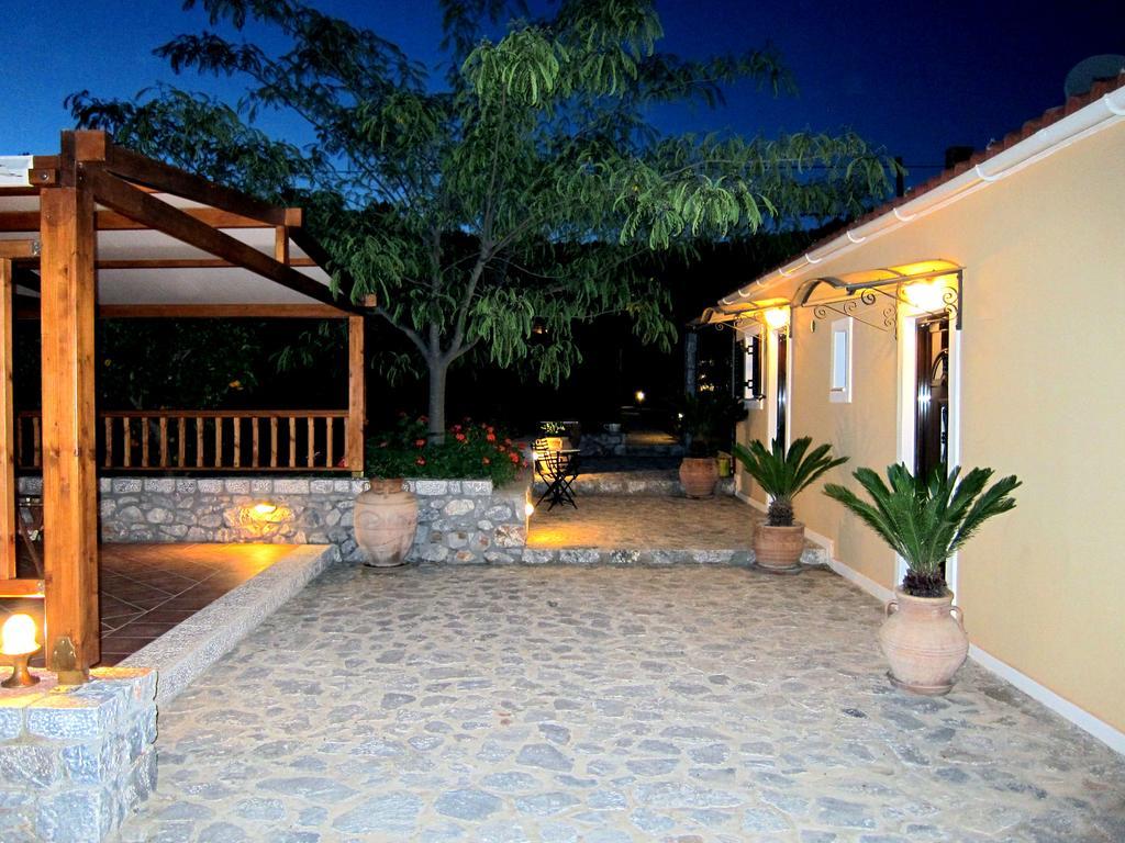 Estia Holiday Гитион Экстерьер фото